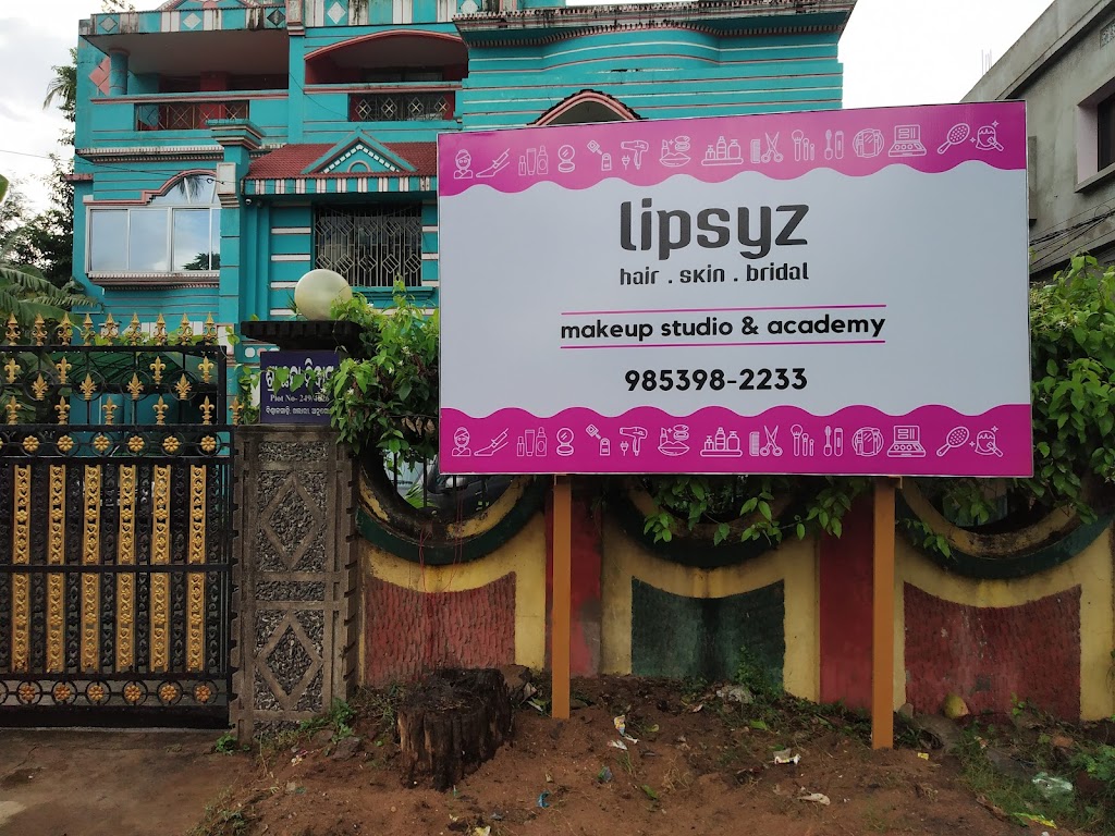 Lipsyz Makeup Studio And Academy 1