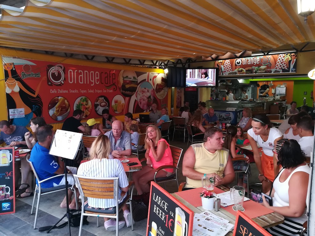 Orange Cafe - Comida Checa en Tenerife - Cerveceria Checa — Ambiente