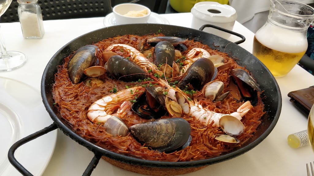 Restaurante "El rincon de Pepe" — Comida y bebida