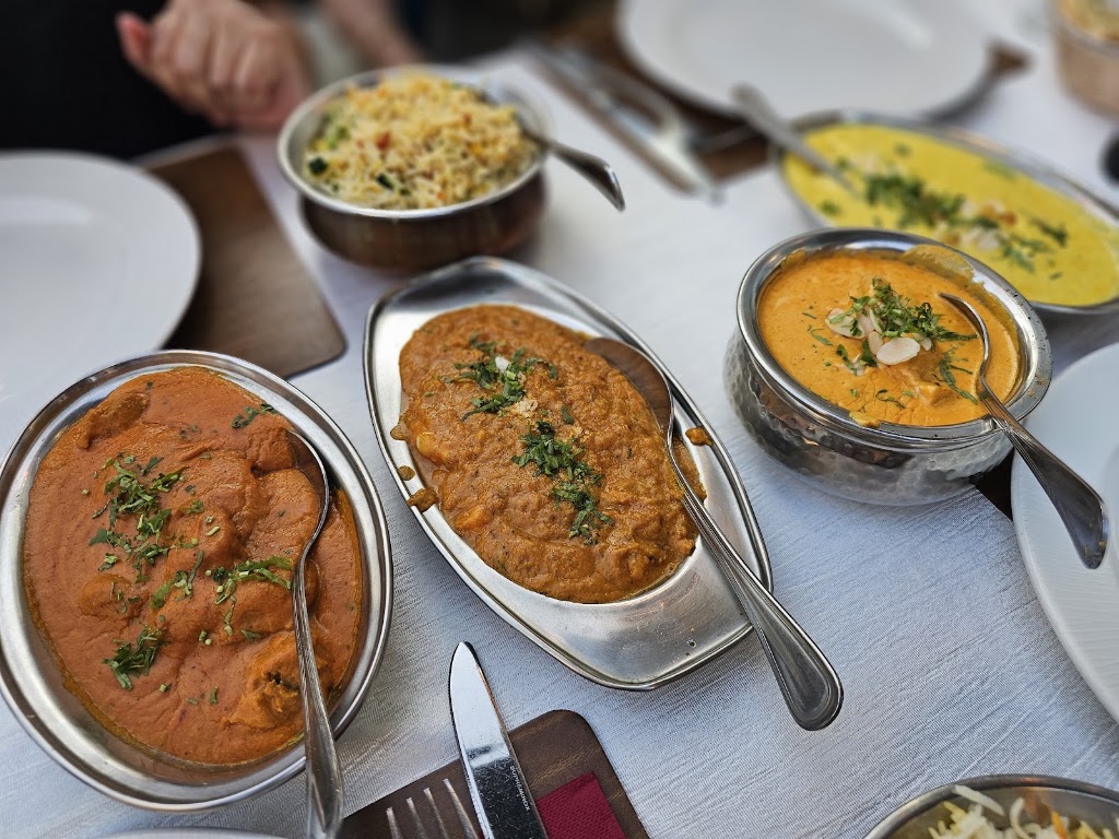 Gulzar Indian Punjabi Restaurant Marbella — Curry