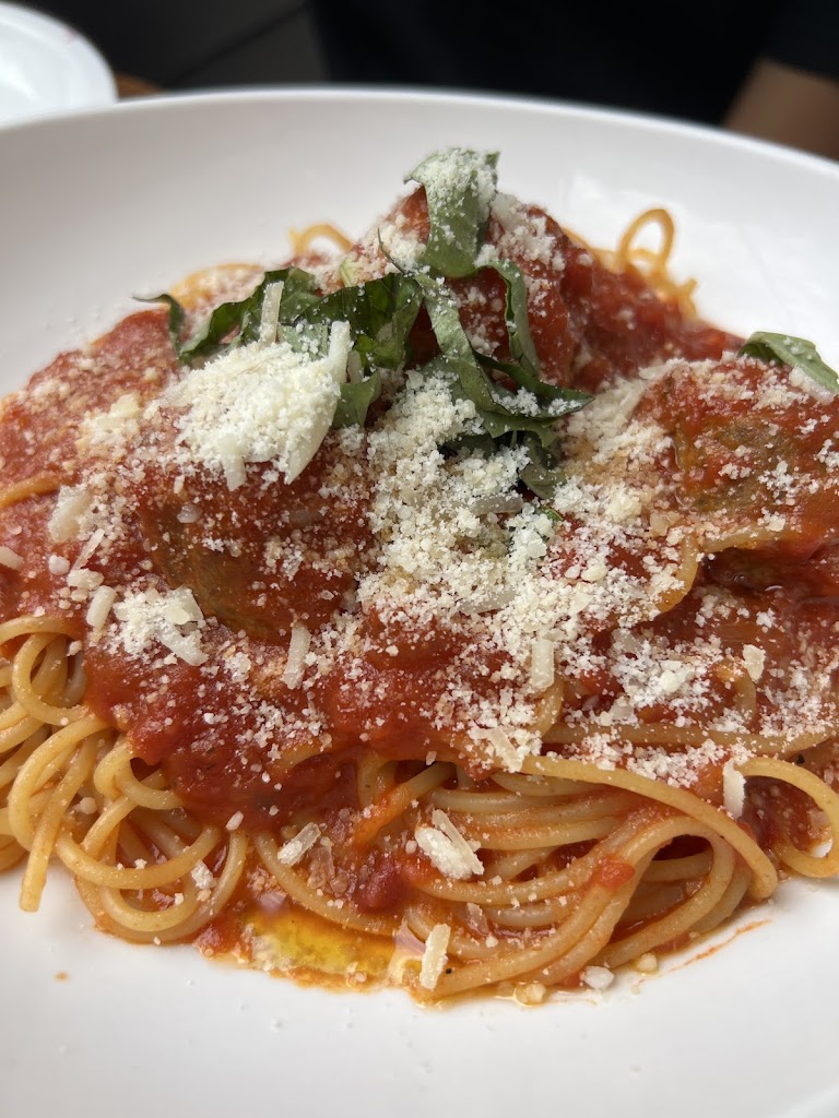 Spaghetti and meatballs