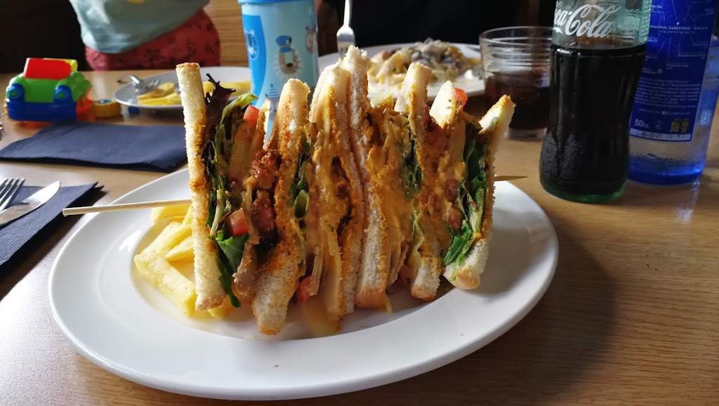 Cafe Ciutat 1900 — Comida y bebida