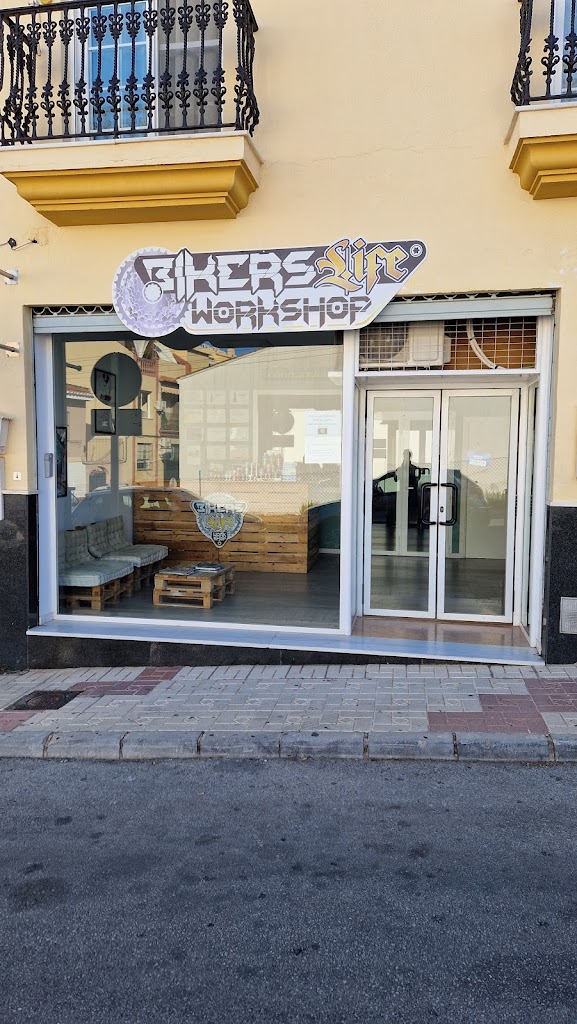 Bikers Life Workshop — Exterior
