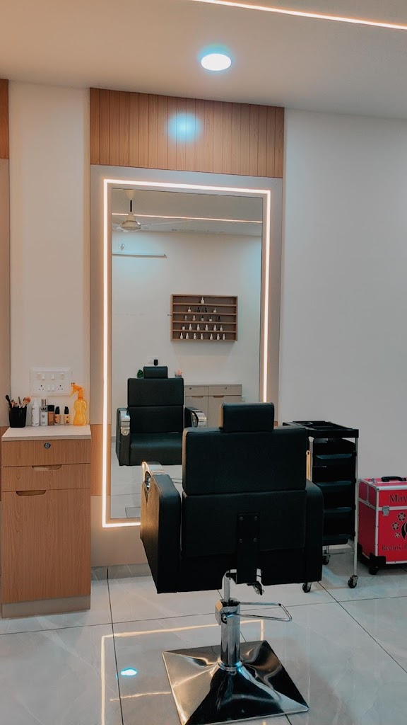 Mayuri Beauty Salon