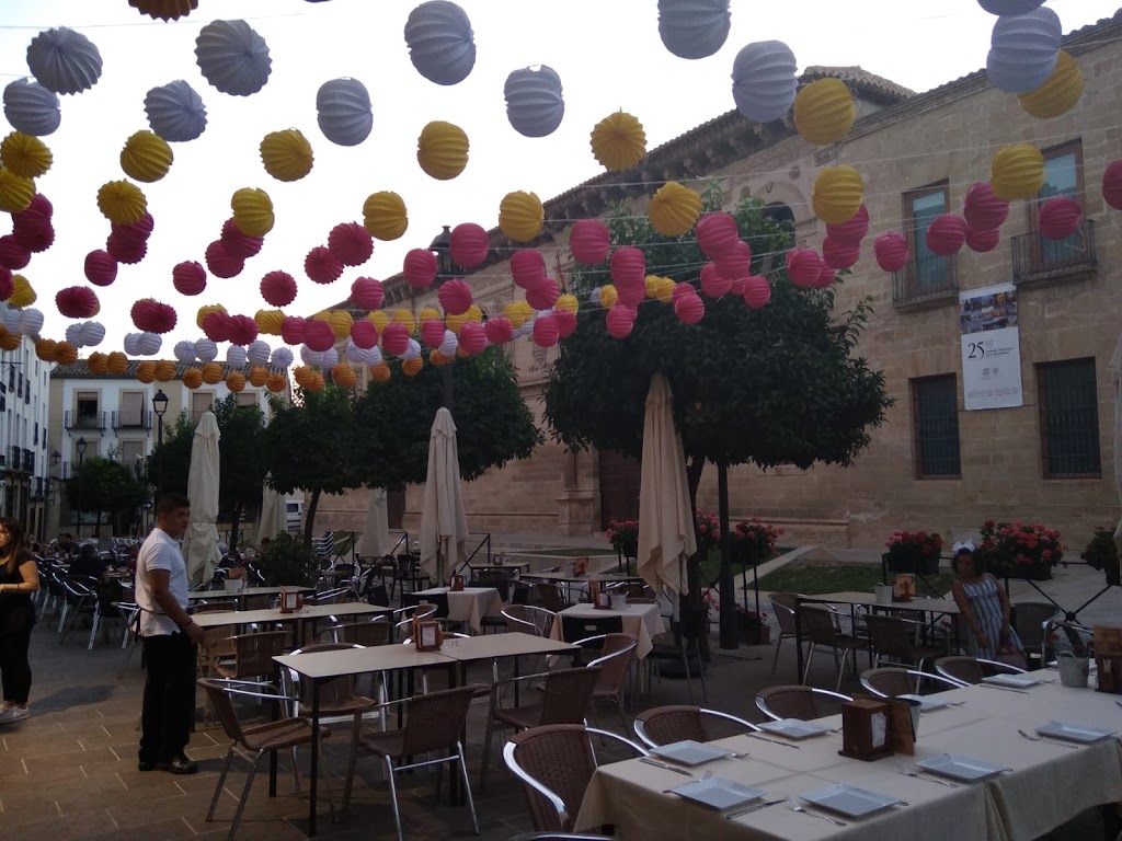 Cafe Bar Tapas DaVinci — Ambiente