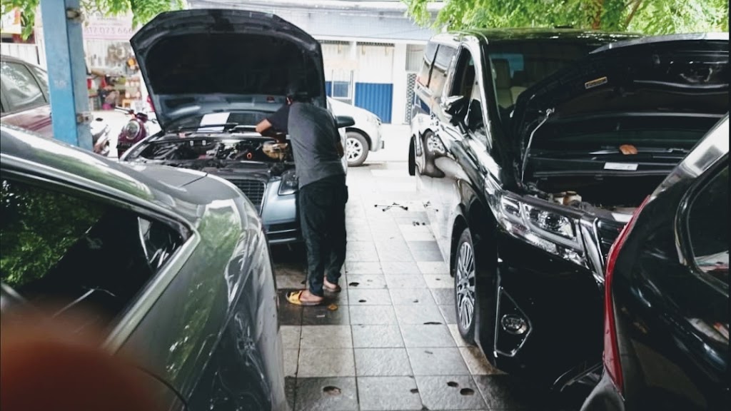 KJS Motor - Spesialis Bengkel Mesin & Transmisi Mobil Jakarta