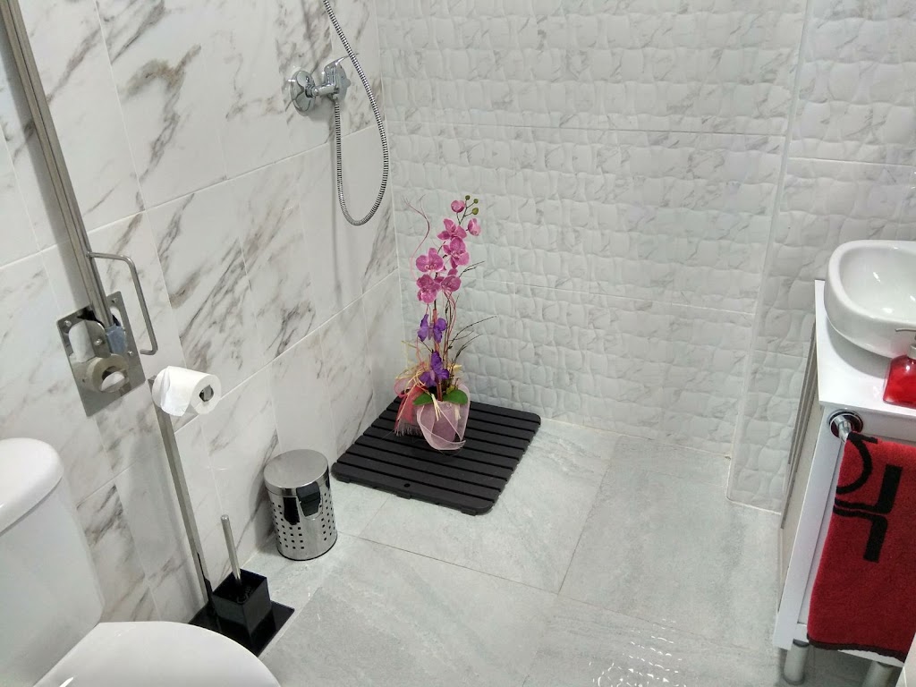 Francesc Peluqueros — Interior