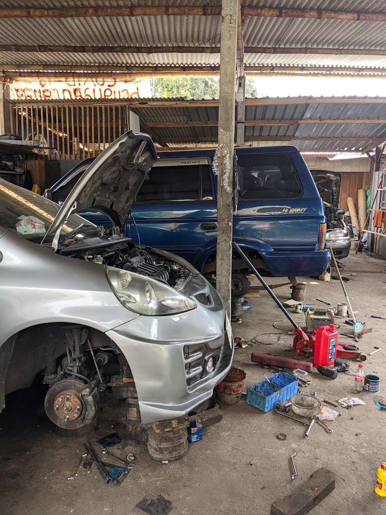 Bengkel Mobil Mertan Motor