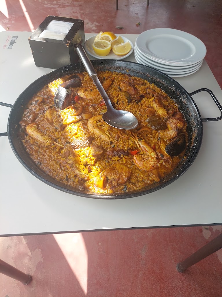 Alborada — Comida y bebida