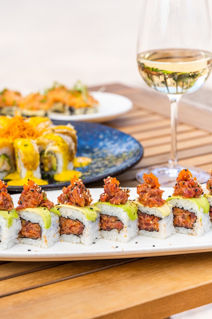 Daiko Sushi Bar — Comida y bebida