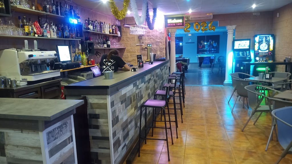 O'LOKAL cafe bar — Ambiente