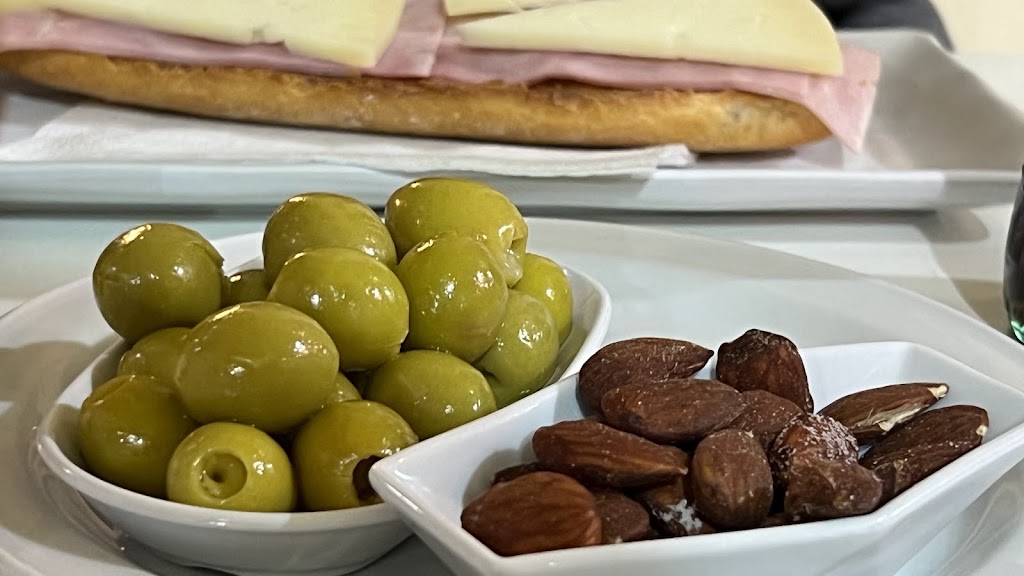 Cafeteria Africa — Comida y bebida