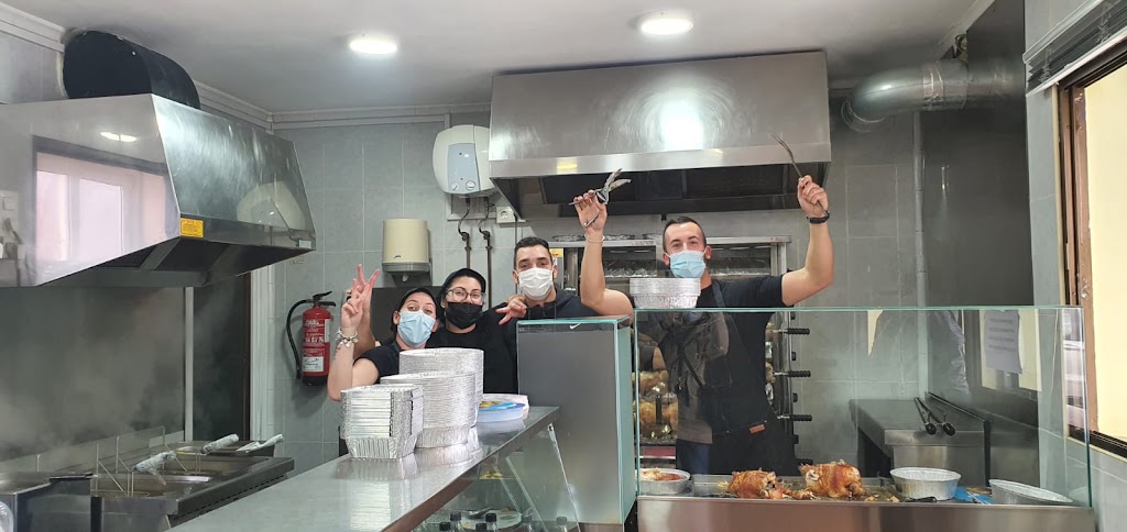 Asador Los Pollos — Ambiente