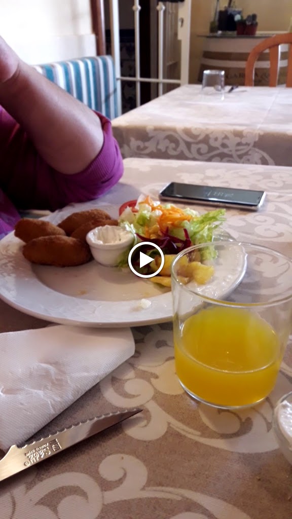 Aparta-Hotel Cafeteria Restaurante La Torre — Videos