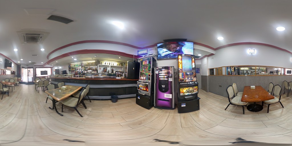 Cerveceria Bar La Iglesia — Ambiente