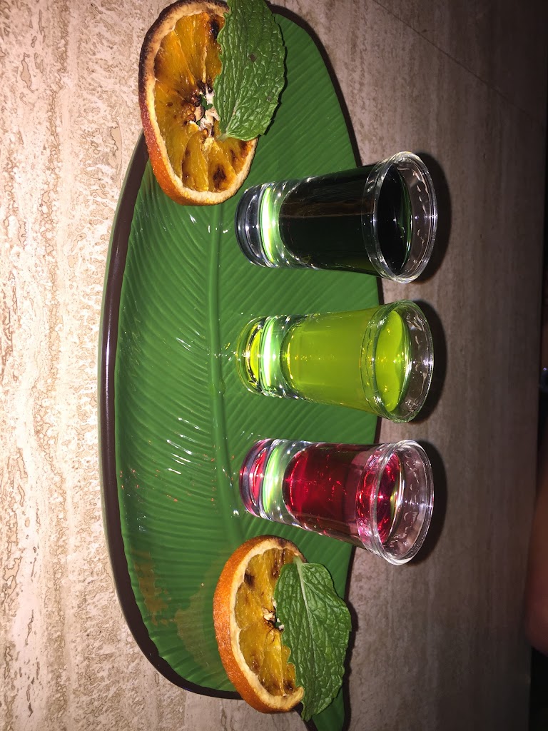 ALOHA bar — Comida y bebida