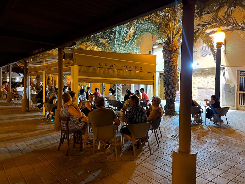 CAFETERIA EXCALIBUR — Del propietario
