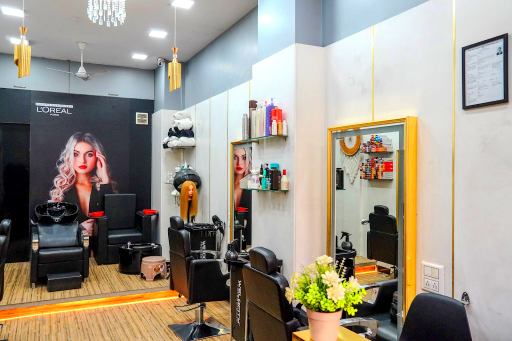 Embellish Unisex Salon Beauty Salon In Thane Makeup Artist In Thane Nail Art In Thane Hydra Facial In Thane