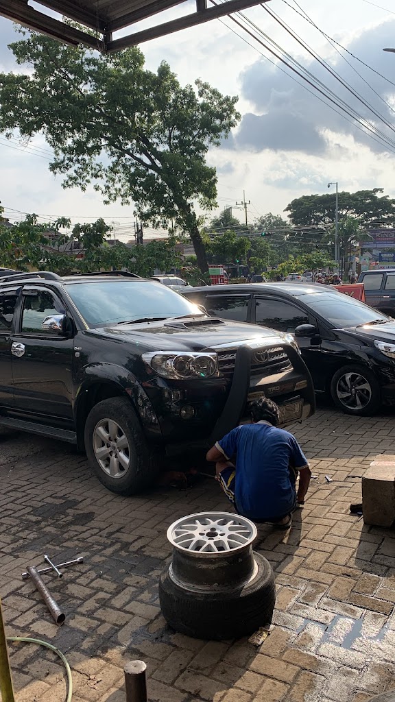 Bengkel Mobil
