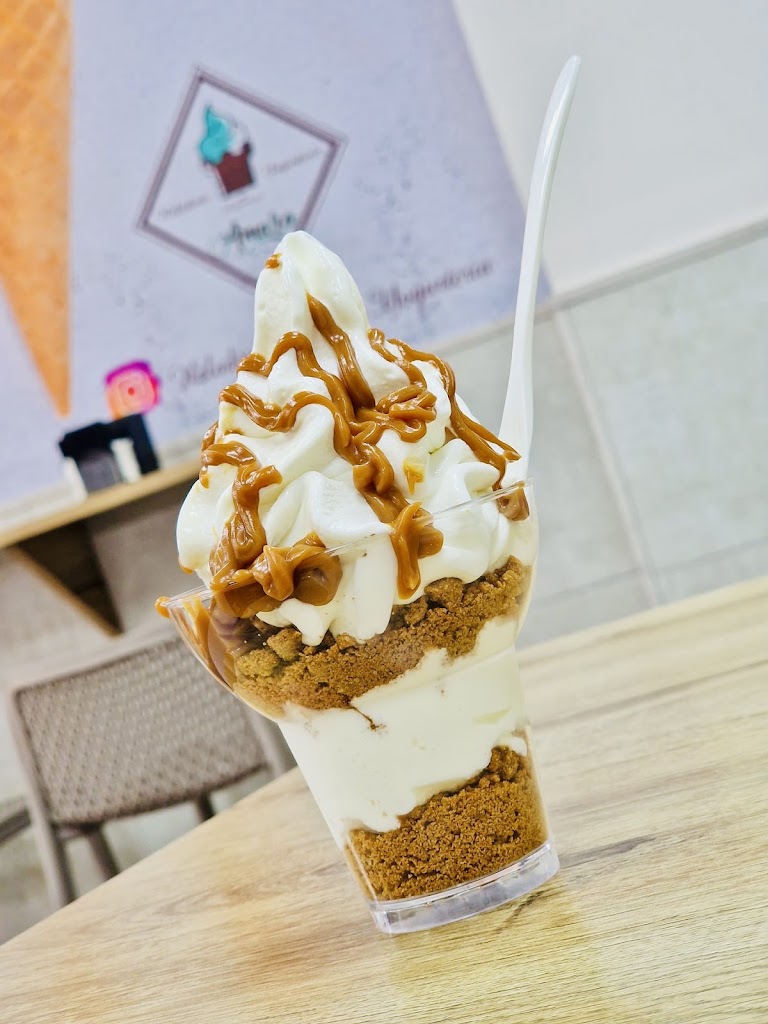 Heladeria Amara Yogurteria — Comida y bebida