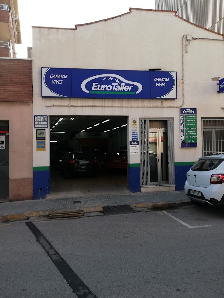 Garatge Vives — Exterior