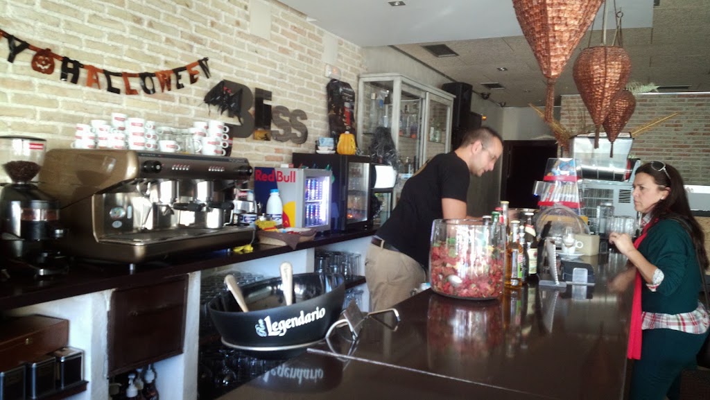 Bliss Cafe & Copas — Ambiente