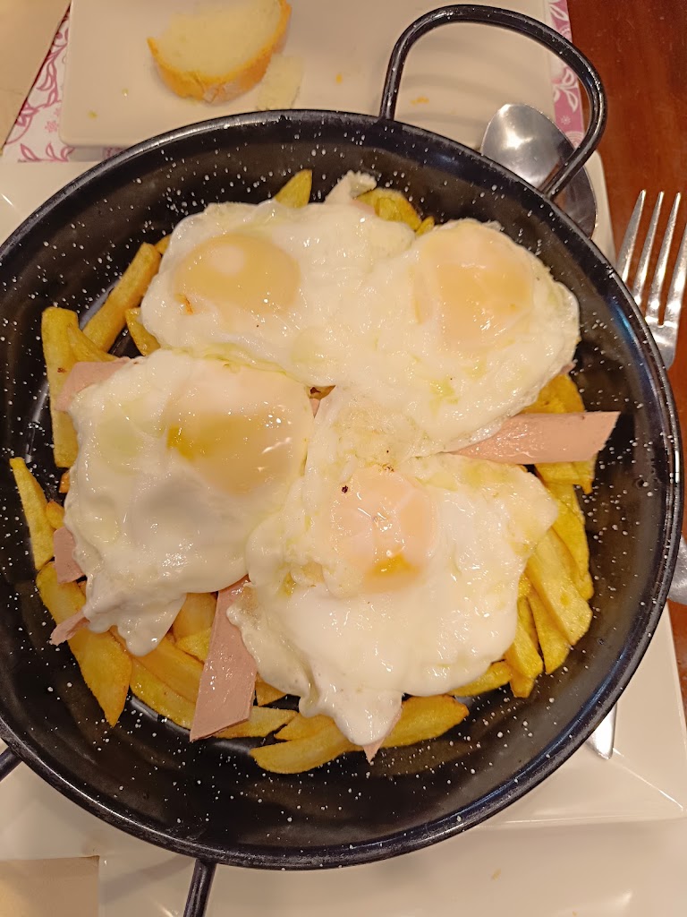 Cafe-Bar "Bodega de Bauty" — Comida y bebida