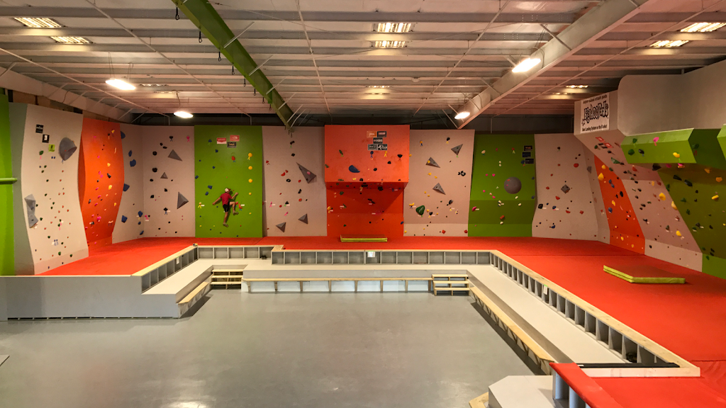  Active Climbing - Indoor Rock Climbing