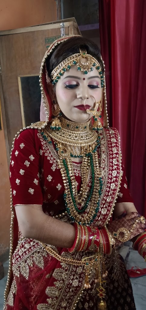 Priyanka Beauty Parlour