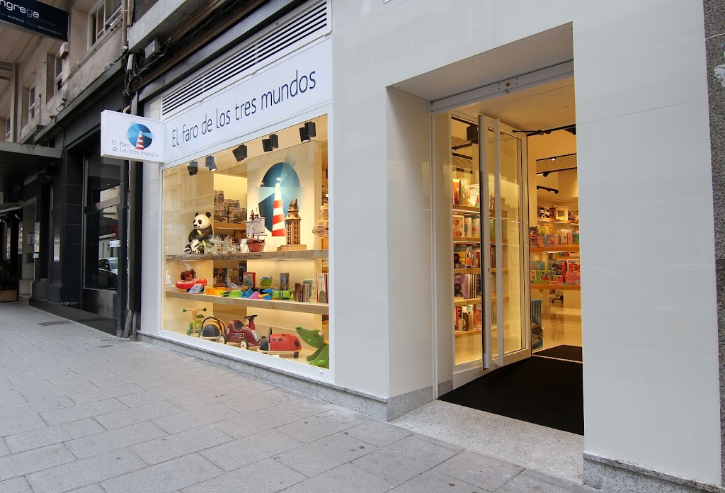 El faro de los tres mundos