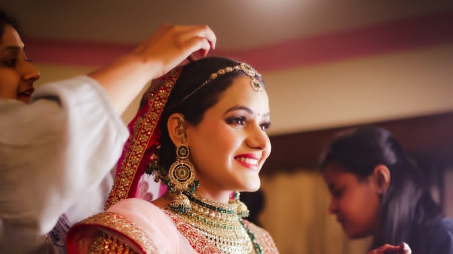 Divya Jain Makeup Hair Nail Studio