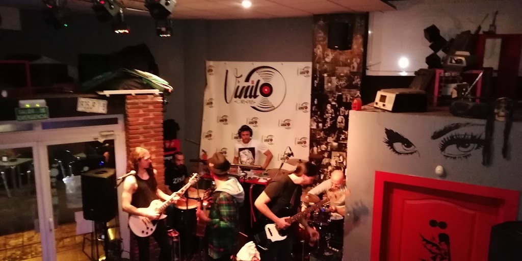 Vinilo Cafe Pub — Ambiente