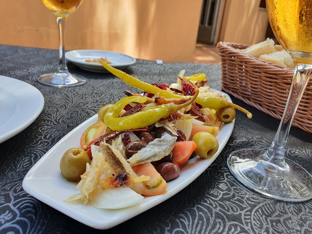 Campo de Tiro — Comida y bebida