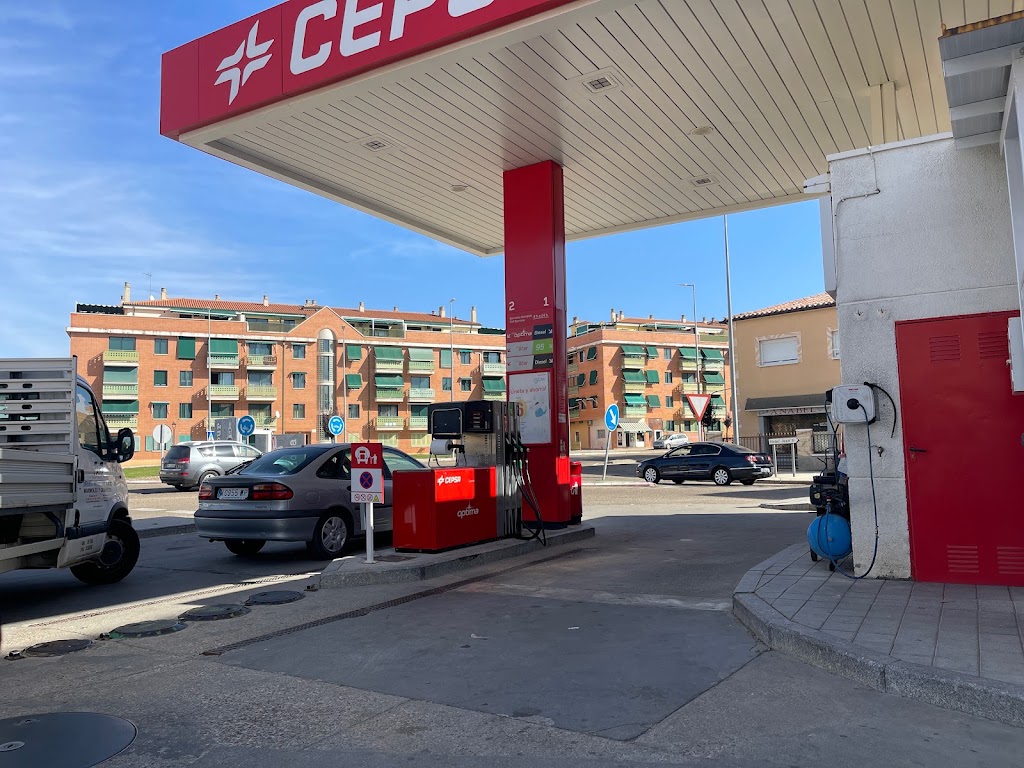 Estacion de servicio Cepsa — Estacion de servicio
