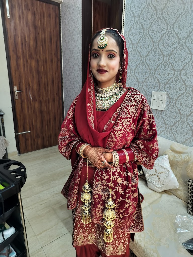 Parneet Beauty Parlour