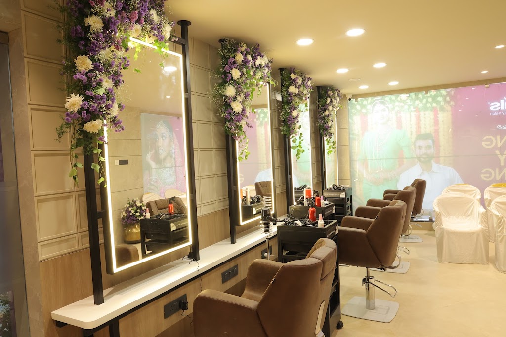 Naturals Unisex Salon Narayanavalasu Erode