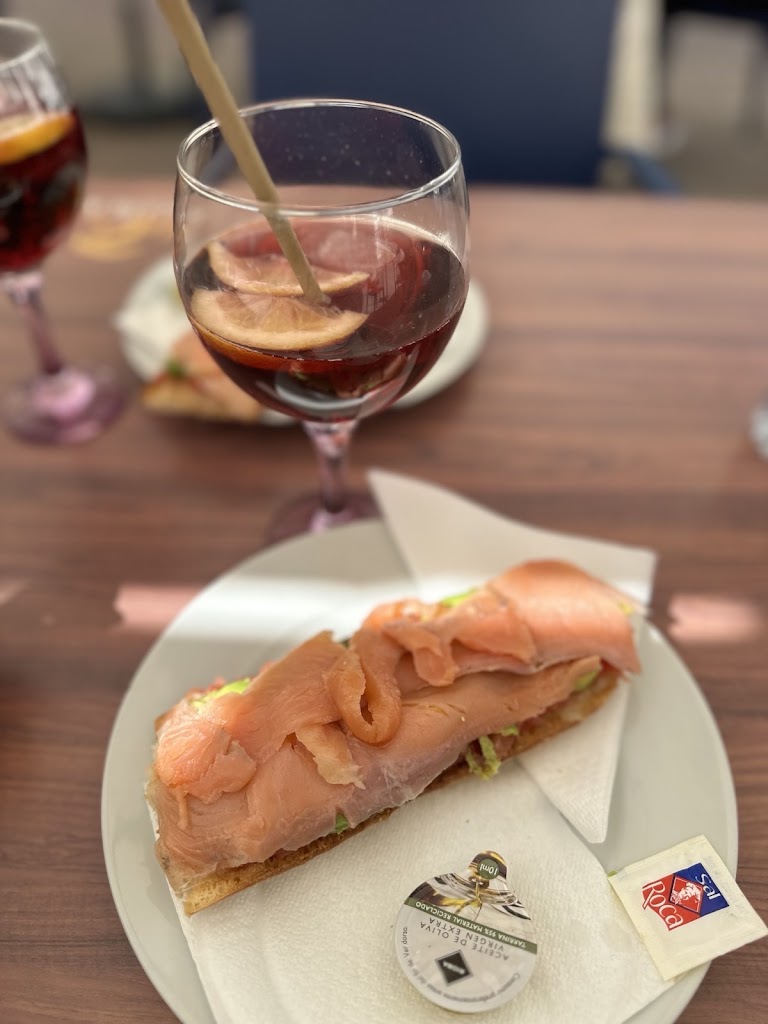 BAR DONDE SIEMPRE — Comida y bebida