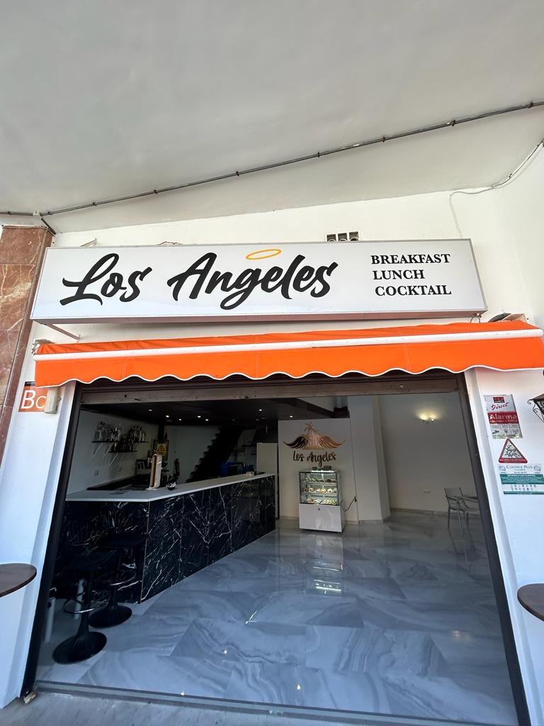 Los Angeles Bar y Cafeteria — Del propietario