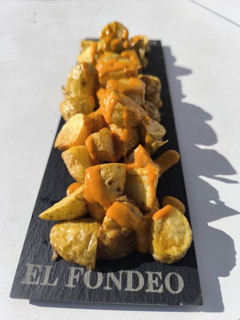 Restaurante El Fondeo Puerto Sherry — Comida y bebida