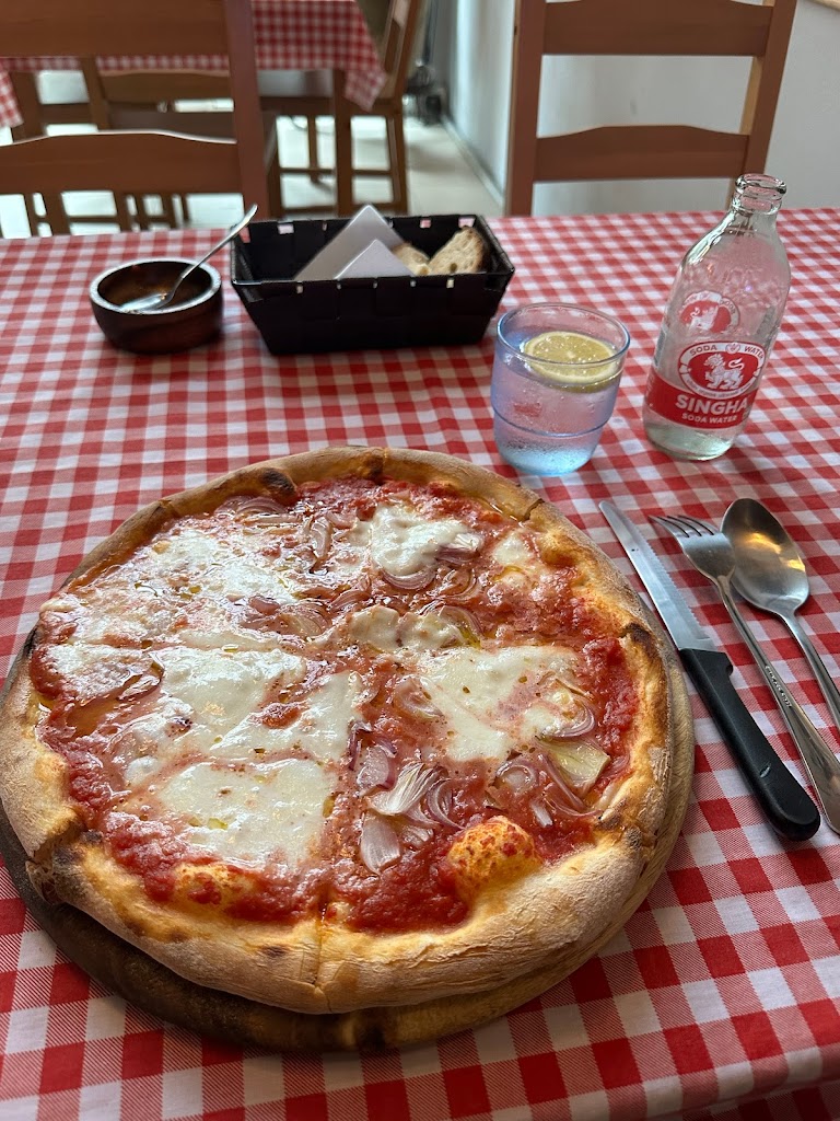 La Vela Pizza and Pasta Restaurant の写真