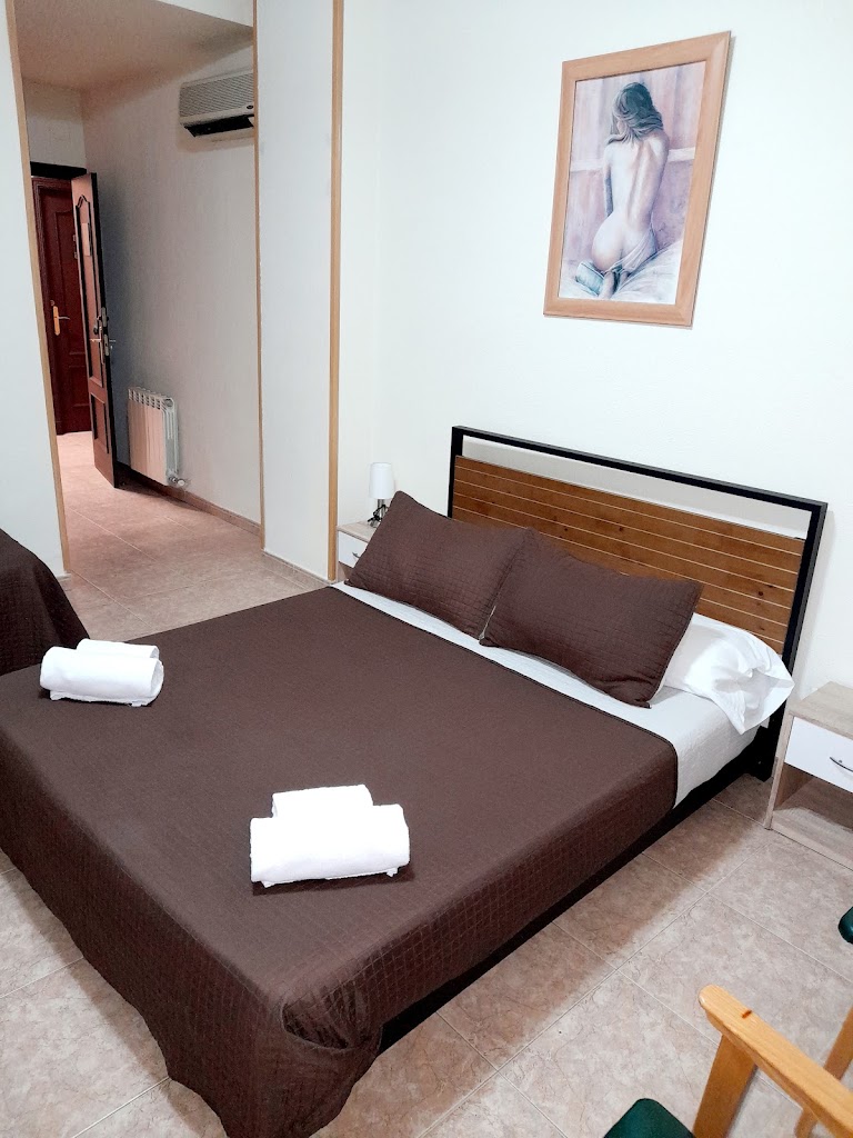 Hostal Dona Maria — Habitaciones