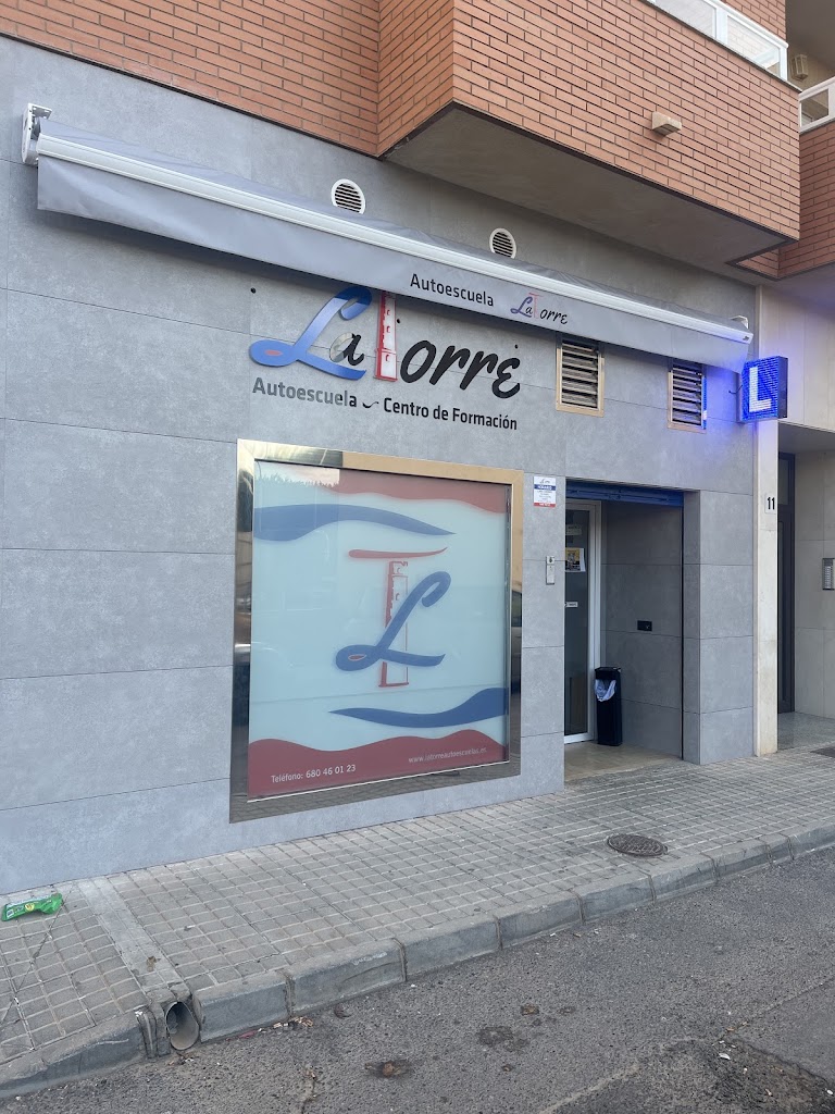 Autoescuelas, Centro de formacion La Torre — Del propietario