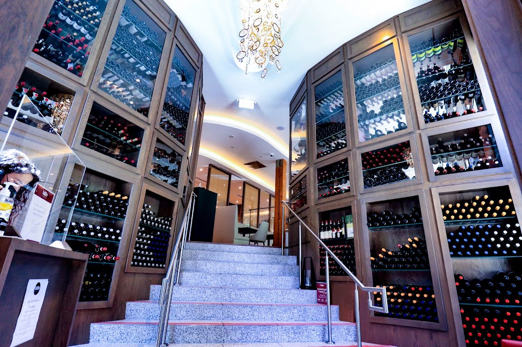 Tutto Restaurant & Bar in Vancouver