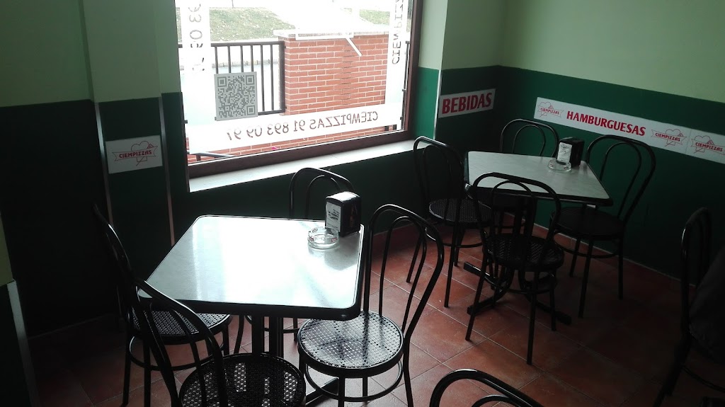 Pizzeria Ciempizzas — Ambiente