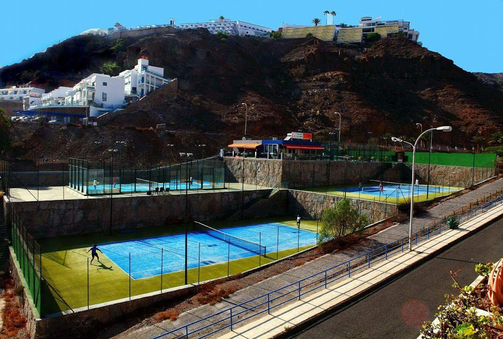Tenis Island
