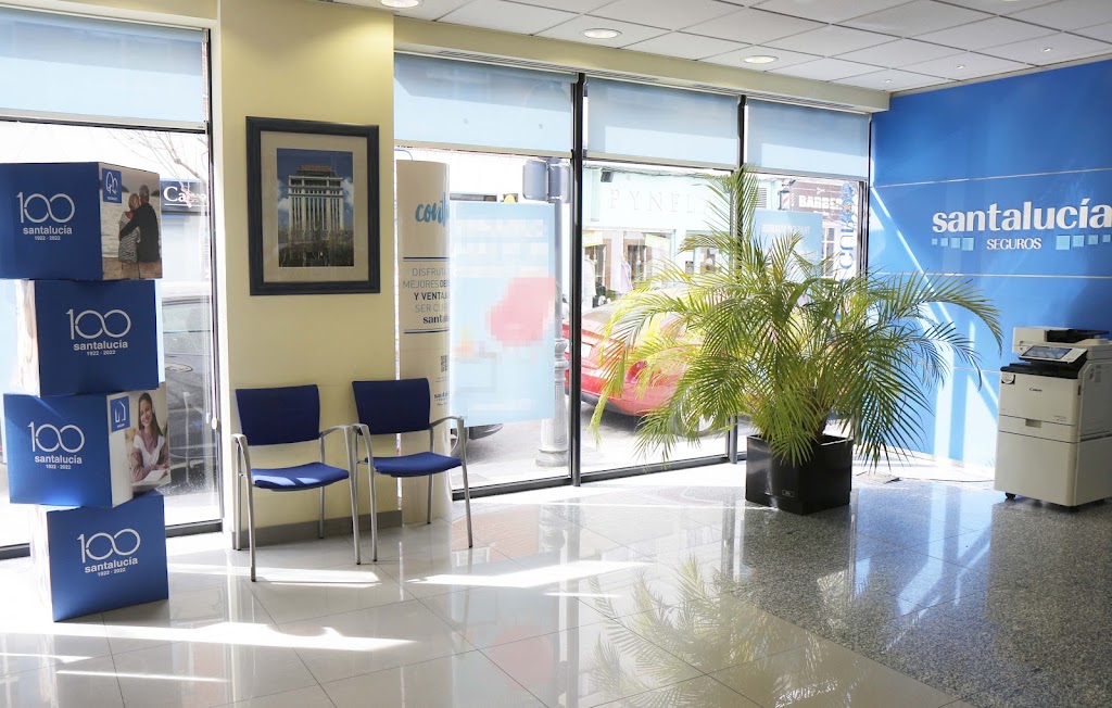 Agencia de Santalucia Seguros — Interior