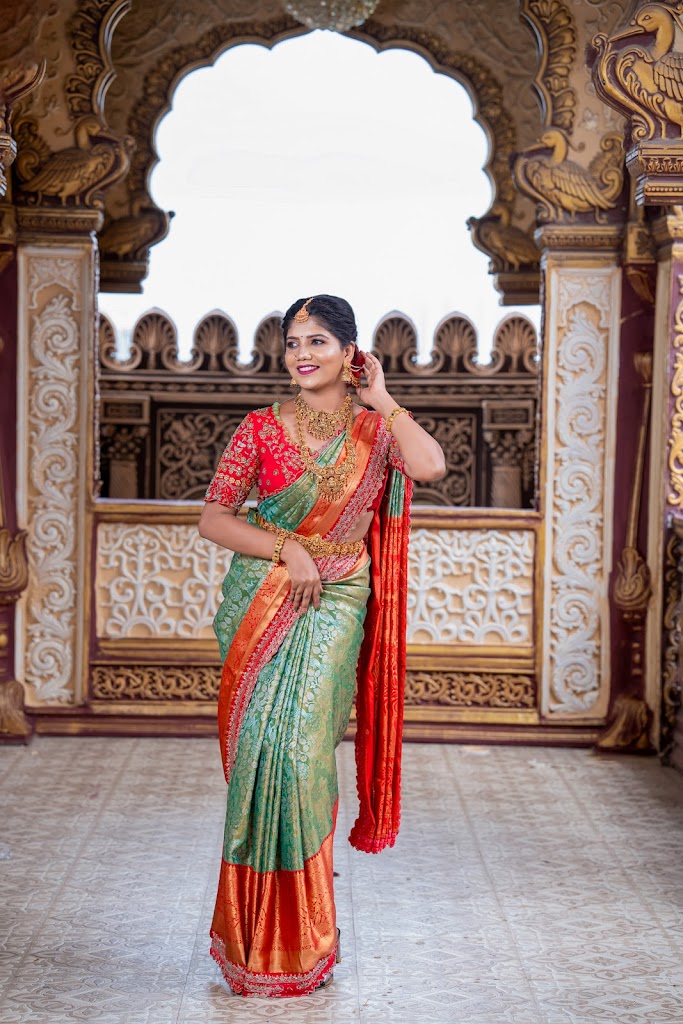 Snehal Beauty Salon Only For Ladies