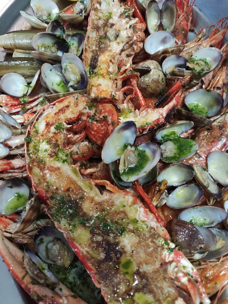 Casa Raimundo Restaurante — Comida y bebida