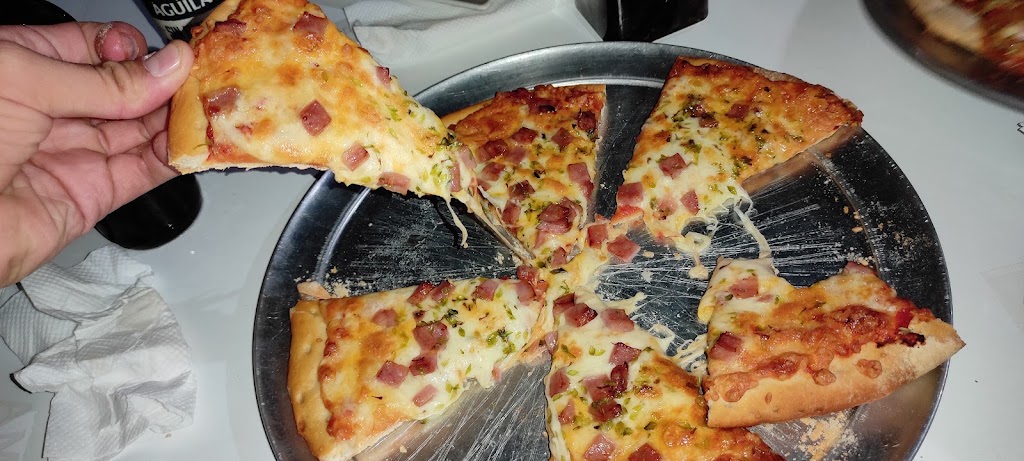 Cafe Bar Beverly Hills — Comida y bebida