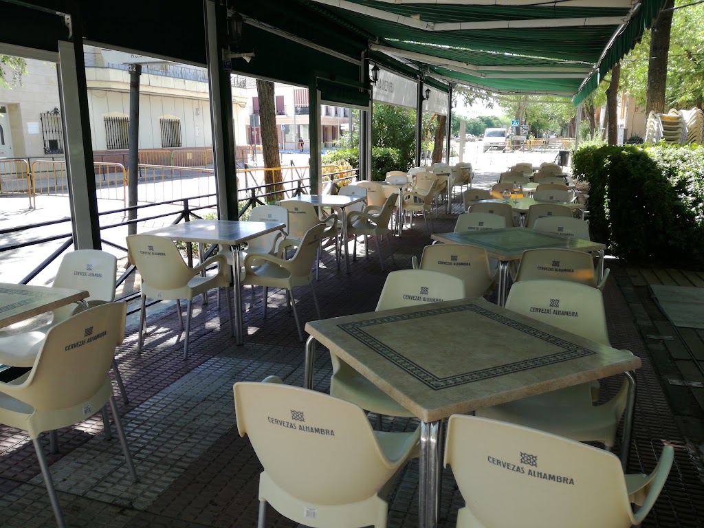 Cafeteria Bar La Poma — Ambiente